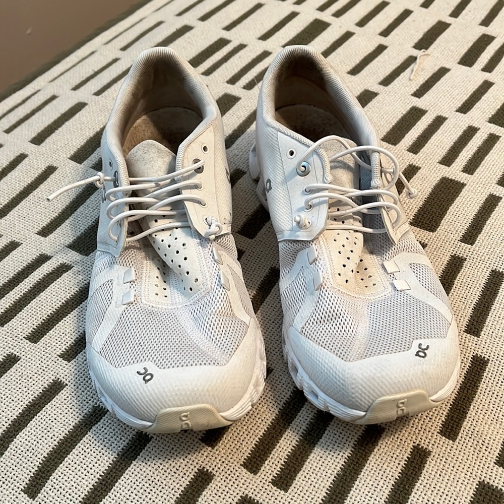 Womens ON sneakers